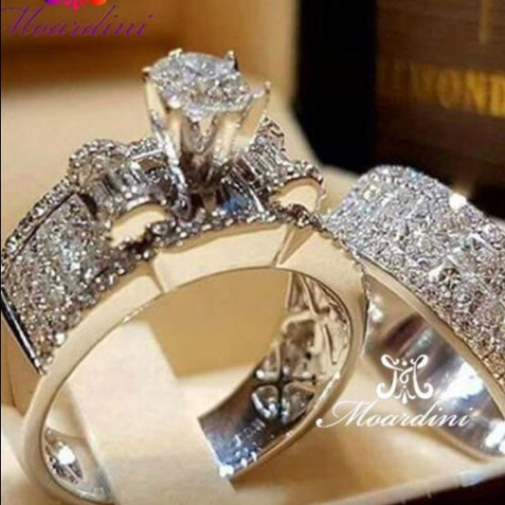 😮 beautiful wedding set!